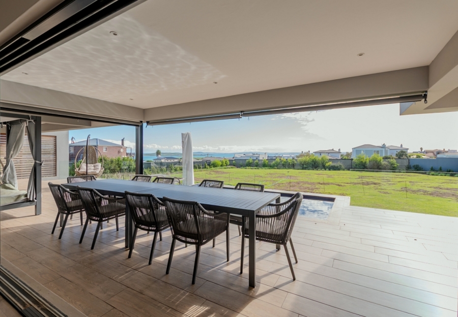 4 Bedroom Property for Sale in Myburgh Park Western Cape